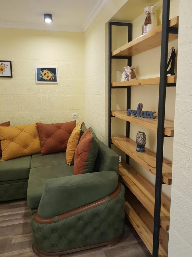 Relax Apartment Samtredia Exterior photo