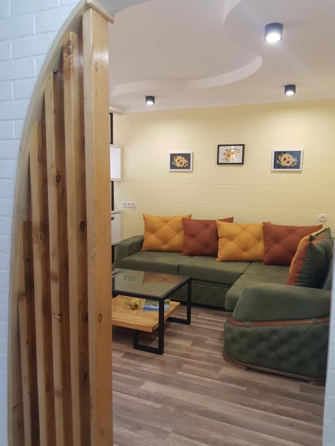 Relax Apartment Samtredia Exterior photo