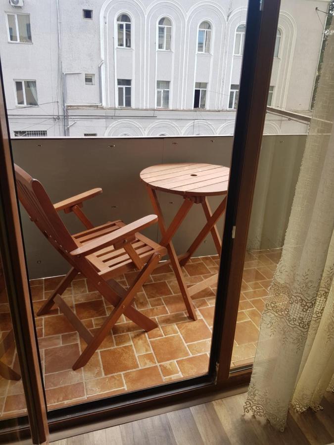 Relax Apartment Samtredia Exterior photo