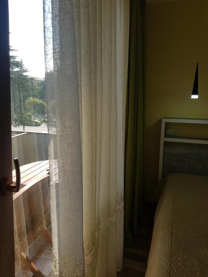 Relax Apartment Samtredia Exterior photo