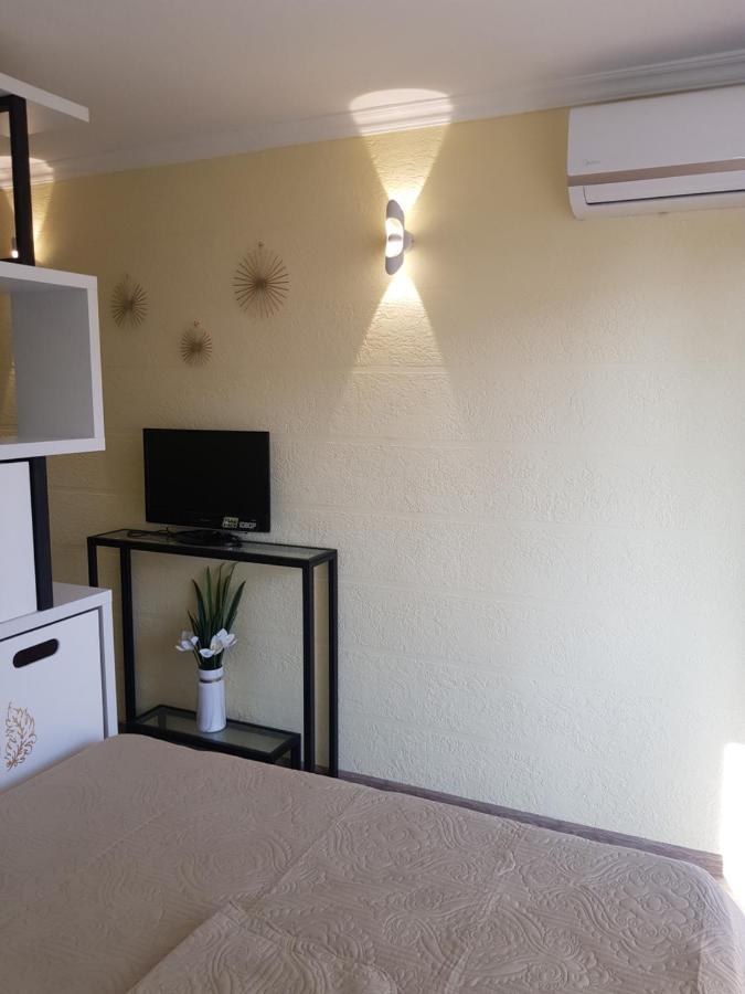 Relax Apartment Samtredia Exterior photo