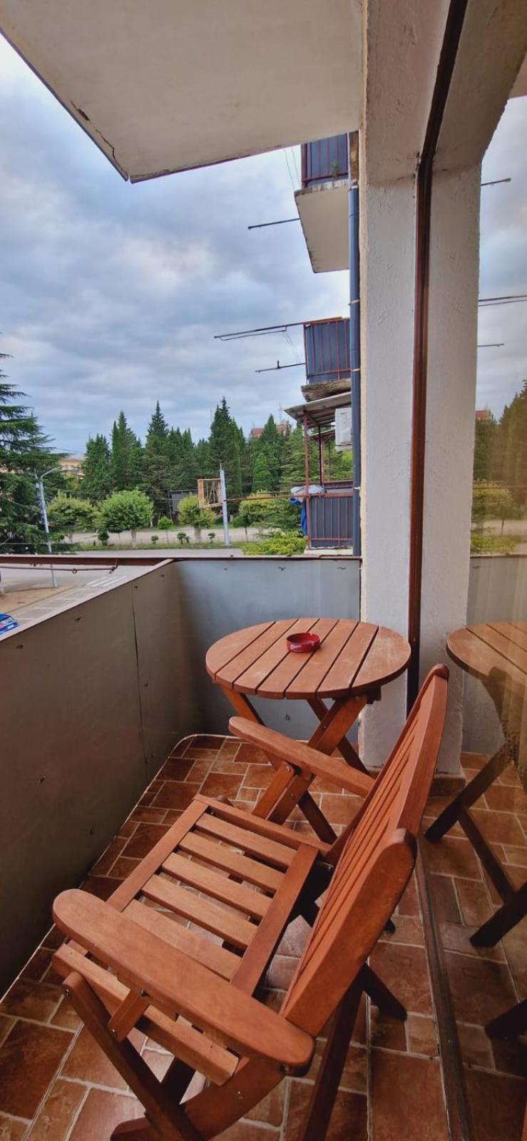 Relax Apartment Samtredia Exterior photo